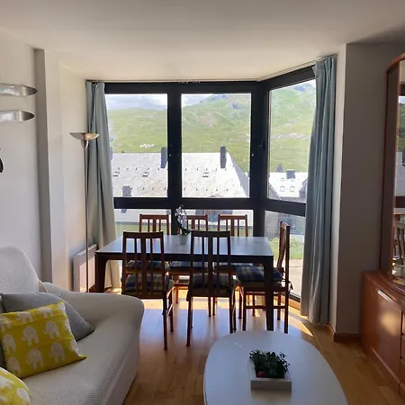 Lägenhet Apartamento Izas *