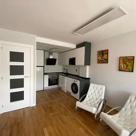 Lägenhet Apartamento Izas *